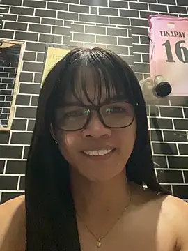 Snapshot of tscummeroverload4u chatting on December 2025 05:54:01 PM tscummeroverload4u online show from December 2025 05:54:01 PM