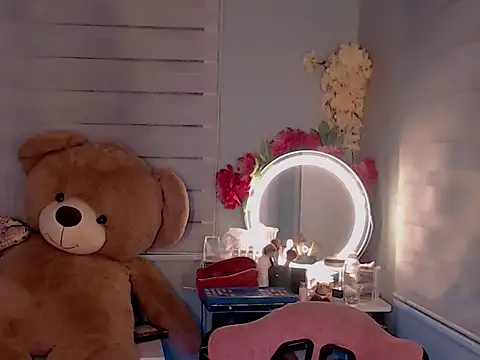 KathRouge online show from October 2025 01:20:01 PM