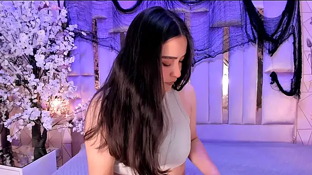 HannaCollins  online show from November 2025 12:49:01 PM