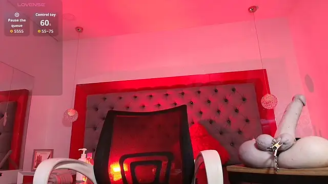 Snapshot of MirandaSould chatting on April 2026 01:25:02 PM MirandaSould online show from April 2026 01:25:02 PM
