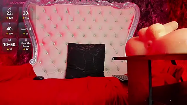 Snapshot of MirandaSould chatting on May 2026 02:01:02 PM MirandaSould online show from May 2026 02:01:02 PM