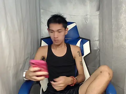 Snapshot of riks_tyler chatting on May 2026 04:03:01 PM riks tyler online show from May 2026 04:03:01 PM