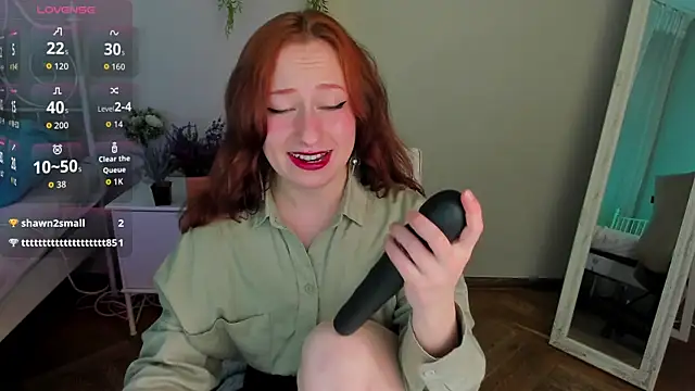 Violet Griffen online show from December 2025 04:03:02 PM