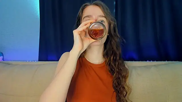 lovelyalivia online show from May 2026 08:22:02 AM