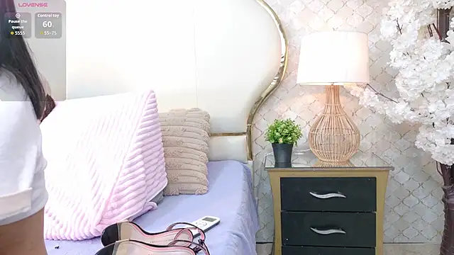 Snapshot of Mhia_Sweet_ chatting on March 2026 09:31:02 PM Mhia Sweet online show from March 2026 09:31:02 PM