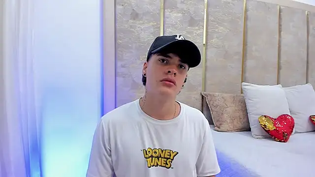 BenitoSaenz online show from October 2025 03:31:02 AM