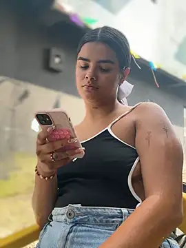 Kaily Sweet16 online show from February 2026 08:21:01 PM