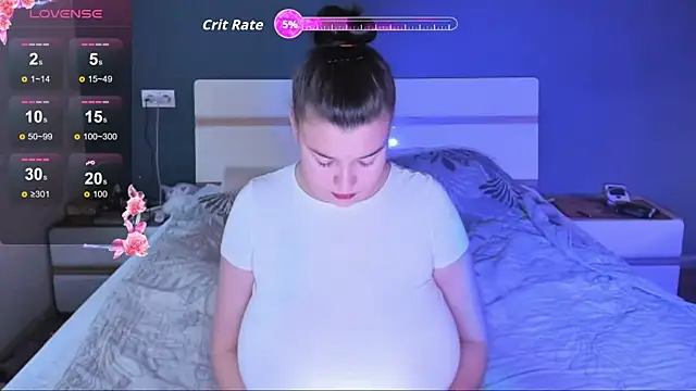 LinaElasm online show from November 2025 12:20:01 PM