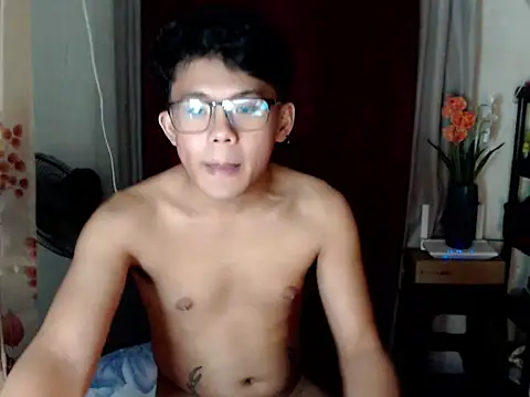 Snapshot of twink_asianbunny chatting on October 2025 03:23:02 PM twink asianbunny online show from October 2025 03:23:02 PM