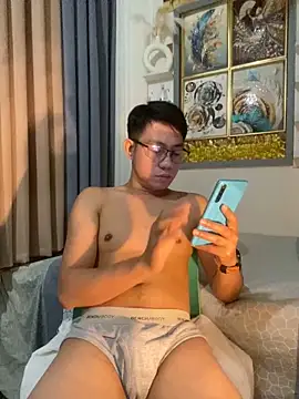 xshyboyx online show from September 2025 03:34:01 PM