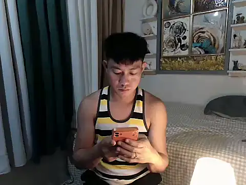 xshyboyx online show from May 2026 01:31:01 PM