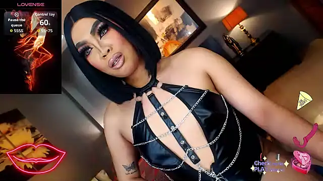 FridaHumphrey online show from November 2025 06:35:01 PM