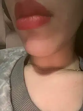 Mimisixo online show from April 2026 05:27:01 PM