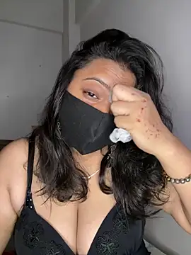 Snapshot of Momita-1 chatting on November 2025 08:13:01 AM Momita-1 online show from November 2025 08:13:01 AM