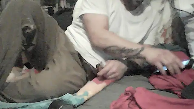 Twoslipperywhenwett online show from November 2025 07:45:02 PM