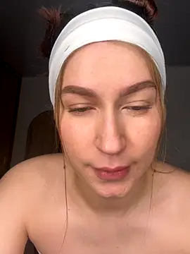 Agata Holman online show from November 2025 10:21:02 PM