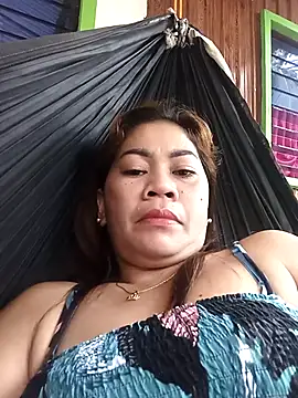Snapshot of sexybitch_02 chatting on April 2026 08:51:02 AM sexybitch 02 online show from April 2026 08:51:02 AM