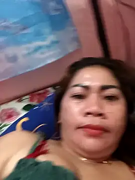 Snapshot of sexybitch_02 chatting on May 2026 11:59:01 AM sexybitch 02 online show from May 2026 11:59:01 AM