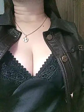 Zika 23 online show from November 2025 03:18:02 PM