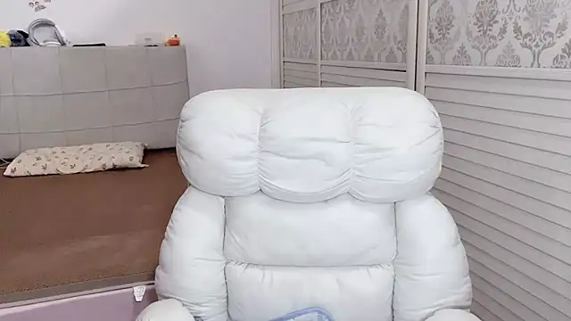 Holiland online show from October 2025 12:43:01 AM