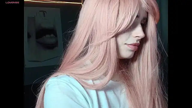 PieraMarch online show from April 2026 09:10:02 PM