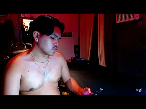 Snapshot of holy_diorxx chatting on April 2026 01:01:02 PM holy diorxx online show from April 2026 01:01:02 PM