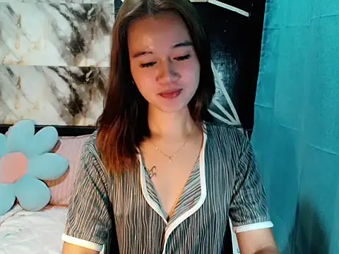 urgirl mikah online show from December 2025 04:42:02 AM