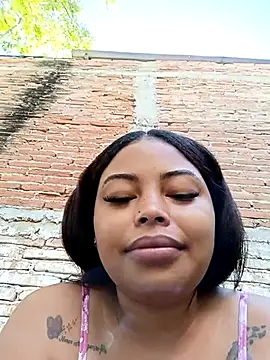 Snapshot of Naomi-Summer chatting on November 2025 01:43:01 PM Naomi-Summer online show from November 2025 01:43:01 PM