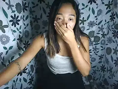 Virgen christine01 online show from March 2026 04:55:01 PM