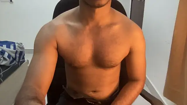 Hotmaskedboi online show from September 2025 02:49:01 PM