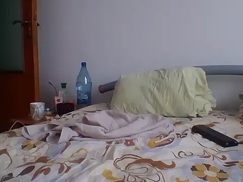 Snapshot of hugecock4u1990 chatting on October 2025 06:34:01 AM hugecock4u1990 online show from October 2025 06:34:01 AM