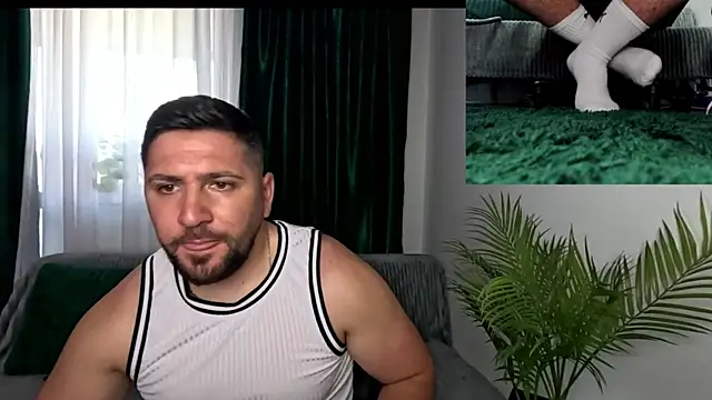 Snapshot of Gold_Alpha_Boy chatting on June 2026 02:33:01 PM Gold Alpha Boy online show from June 2026 02:33:01 PM