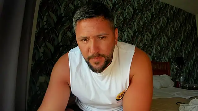Snapshot of Gold_Alpha_Boy chatting on July 2026 03:33:01 PM Gold Alpha Boy online show from July 2026 03:33:01 PM