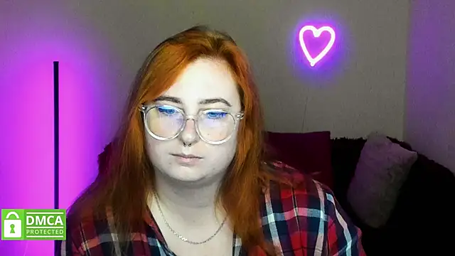 Snapshot of Alicia_love00 chatting on October 2025 05:26:02 AM Alicia love00 online show from October 2025 05:26:02 AM