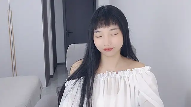 Lisa-3333 online show from September 2025 02:22:02 PM