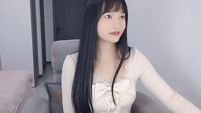 Lisa-3333 online show from December 2025 02:02:02 PM