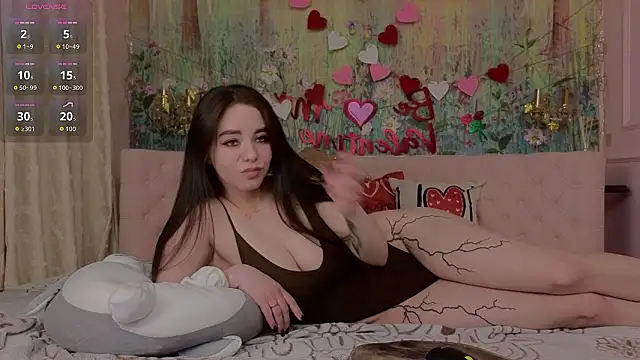 IvoryWood  online show from February 2026 06:15:01 PM