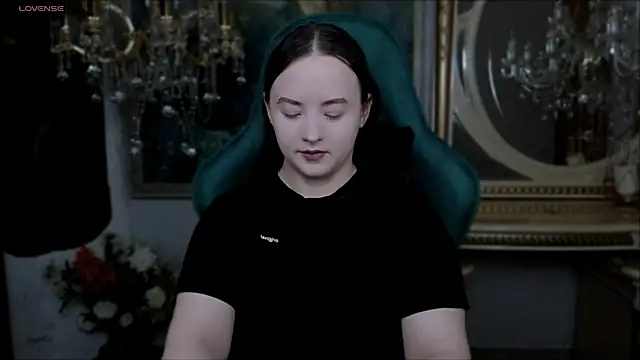 Snapshot of LaraBenson_ chatting on November 2025 10:39:02 AM LaraBenson online show from November 2025 10:39:02 AM