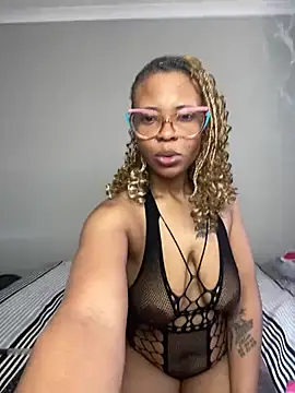 Snapshot of DiamondHaze2 chatting on August 2026 10:07:02 AM DiamondHaze2 online show from August 2026 10:07:02 AM