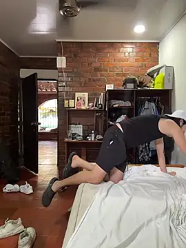 Luxx 14 online show from December 2025 04:36:01 PM