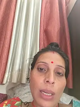 ISHANI-SINGH online show from November 2025 01:55:02 PM