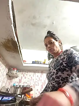 ISHANI-SINGH online show from January 2026 03:20:02 AM