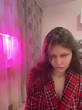 Lunliss online show from November 2025 10:51:01 AM