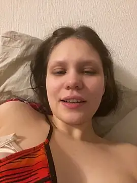 Lunliss online show from November 2025 12:14:02 AM