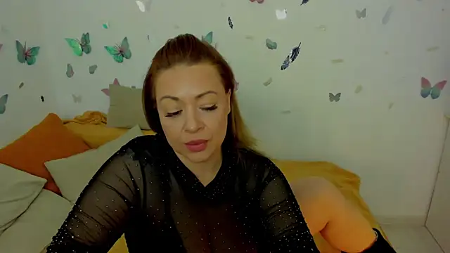 Snapshot of emmamaturre chatting on March 2026 09:44:01 AM emmamaturre online show from March 2026 09:44:01 AM