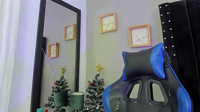 Mathewboy1 online show from December 2025 07:53:02 PM