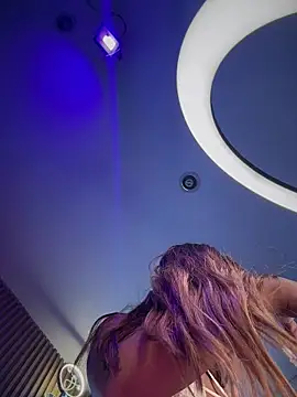 Natalia vidal online show from April 2026 09:18:02 PM