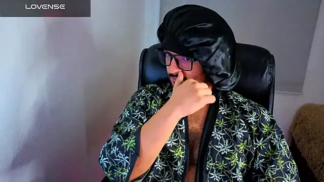 Snapshot of Ernesto-Rodriguez82 chatting on February 2026 11:06:02 AM Ernesto-Rodriguez82 online show from February 2026 11:06:02 AM