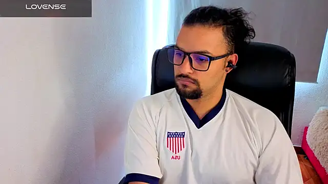 Snapshot of Ernesto-Rodriguez82 chatting on February 2026 04:58:02 PM Ernesto-Rodriguez82 online show from February 2026 04:58:02 PM