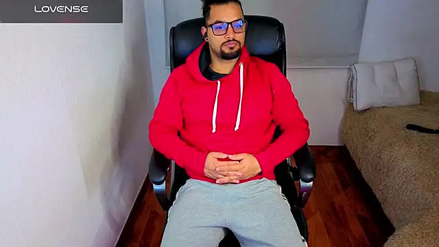 Snapshot of Ernesto-Rodriguez82 chatting on February 2026 03:59:02 AM Ernesto-Rodriguez82 online show from February 2026 03:59:02 AM